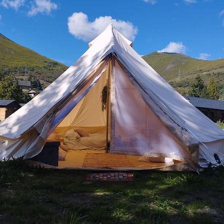Camping La Zarapica - Palacios Del Sil 外观 照片