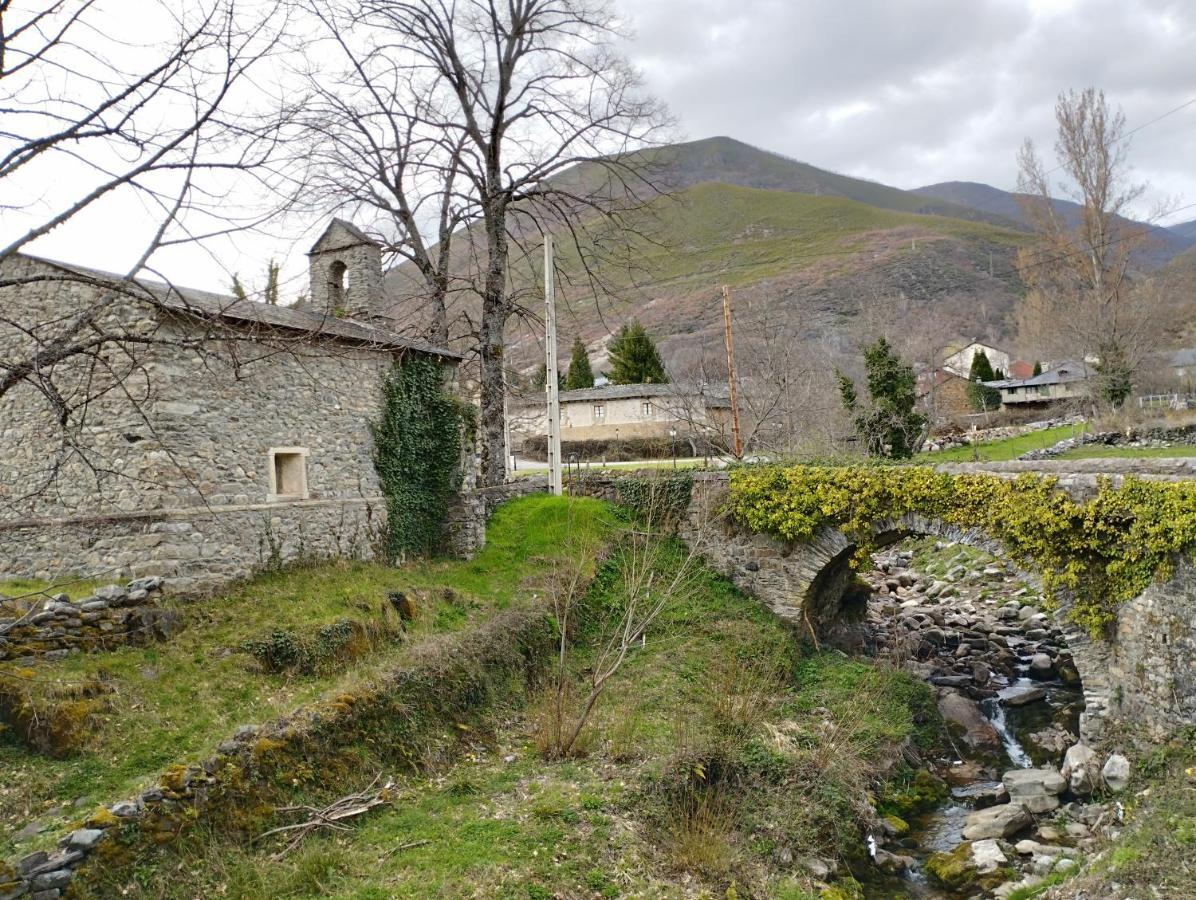 Camping La Zarapica - Palacios Del Sil 外观 照片