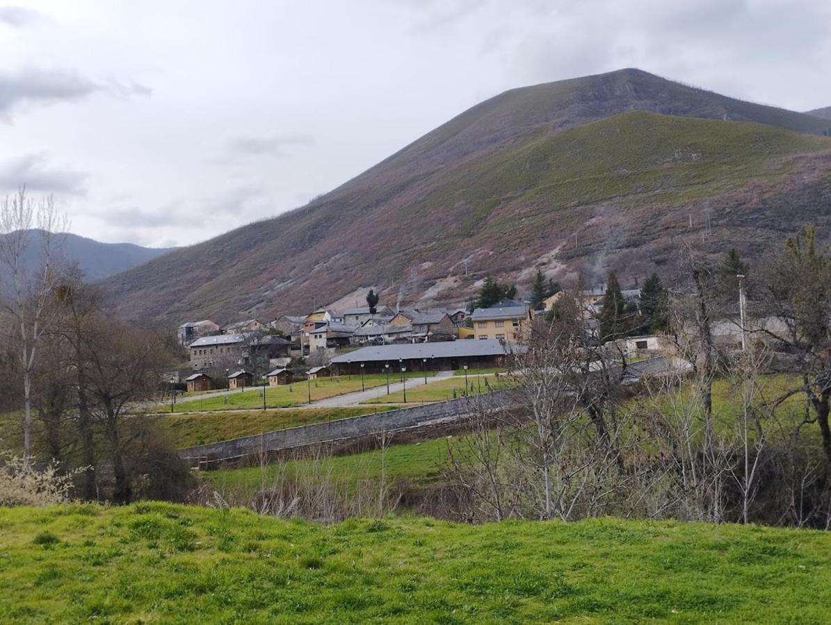 Camping La Zarapica - Palacios Del Sil 外观 照片